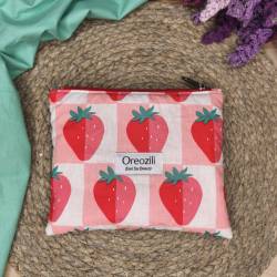 Χειροποίητο νεσεσέρ τσάντας Strawberry Vichy με φράουλες Oreozili