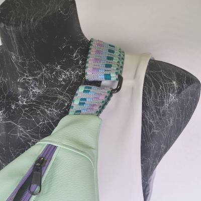 Χειροποίητη τσάντα στήθους (bumbag)