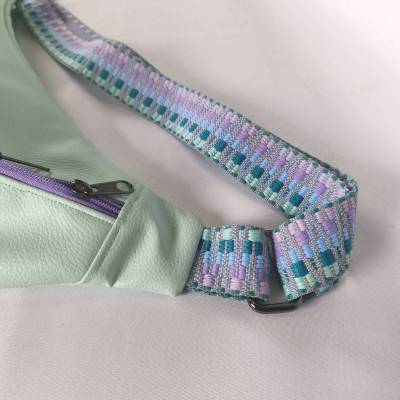 Χειροποίητη τσάντα στήθους (bumbag)