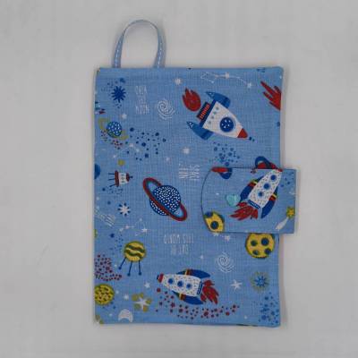 Χειροποίητη θήκη για παιδικό βιβλιάριο υγείας – Space Adventure